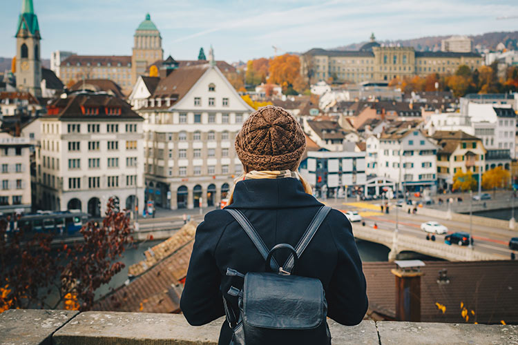 Frau in der Schweiz